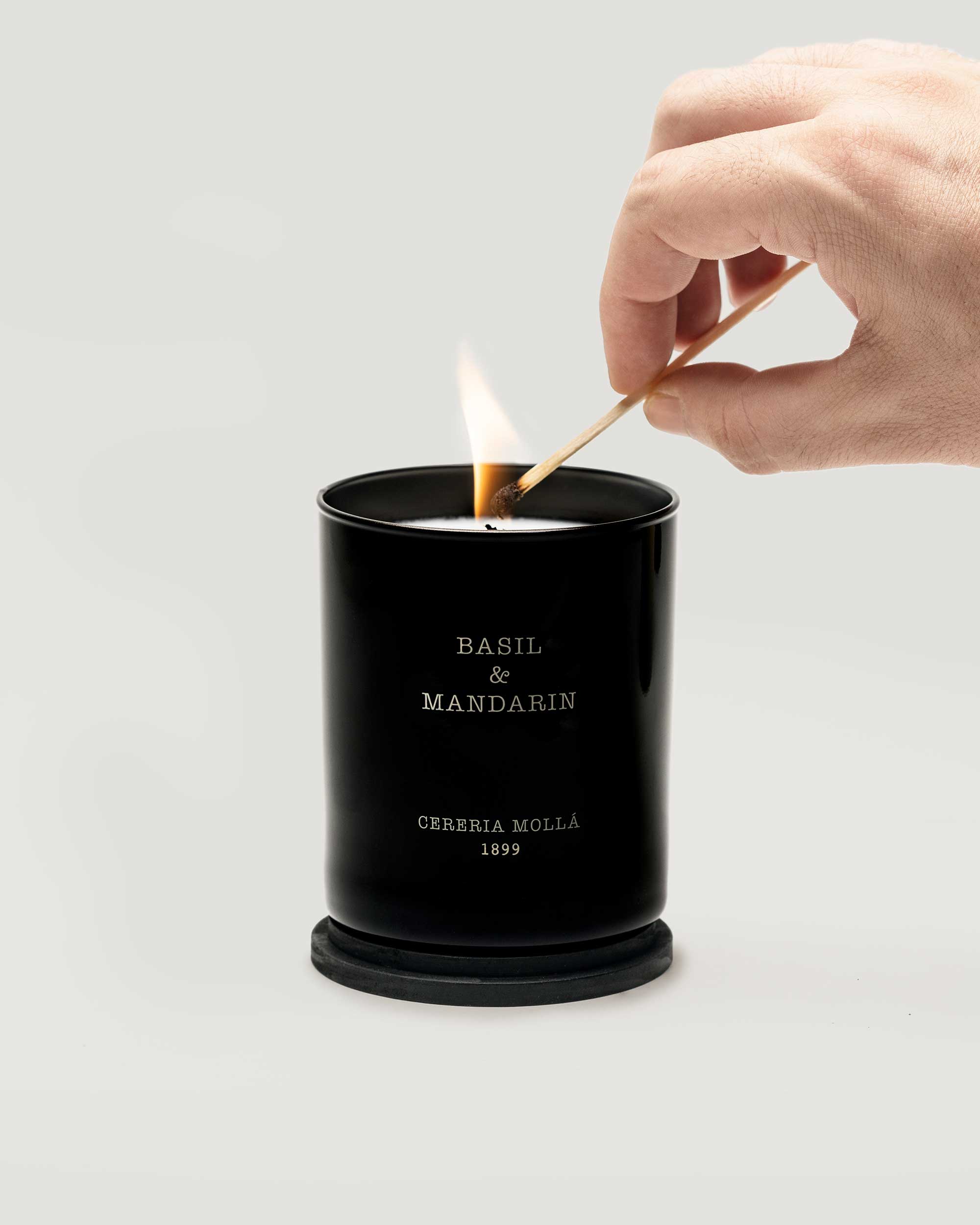 Premium Candle 230g - Basil & Mandarin - Black