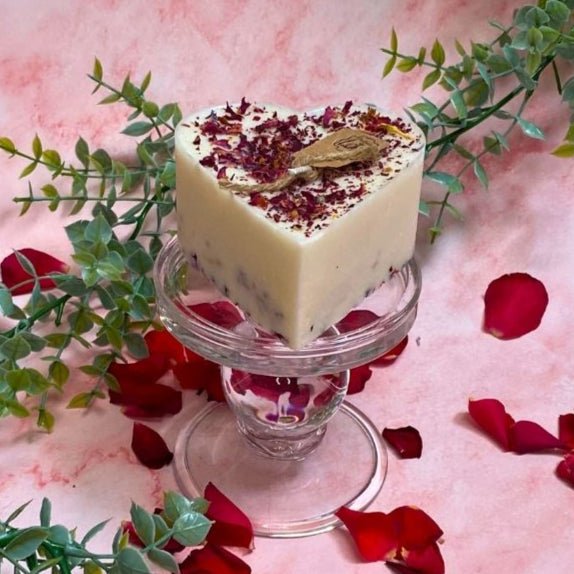 Natural Wax Candle W Rose Petals Jasmine 7x5cm - RUTHERFORD & Co