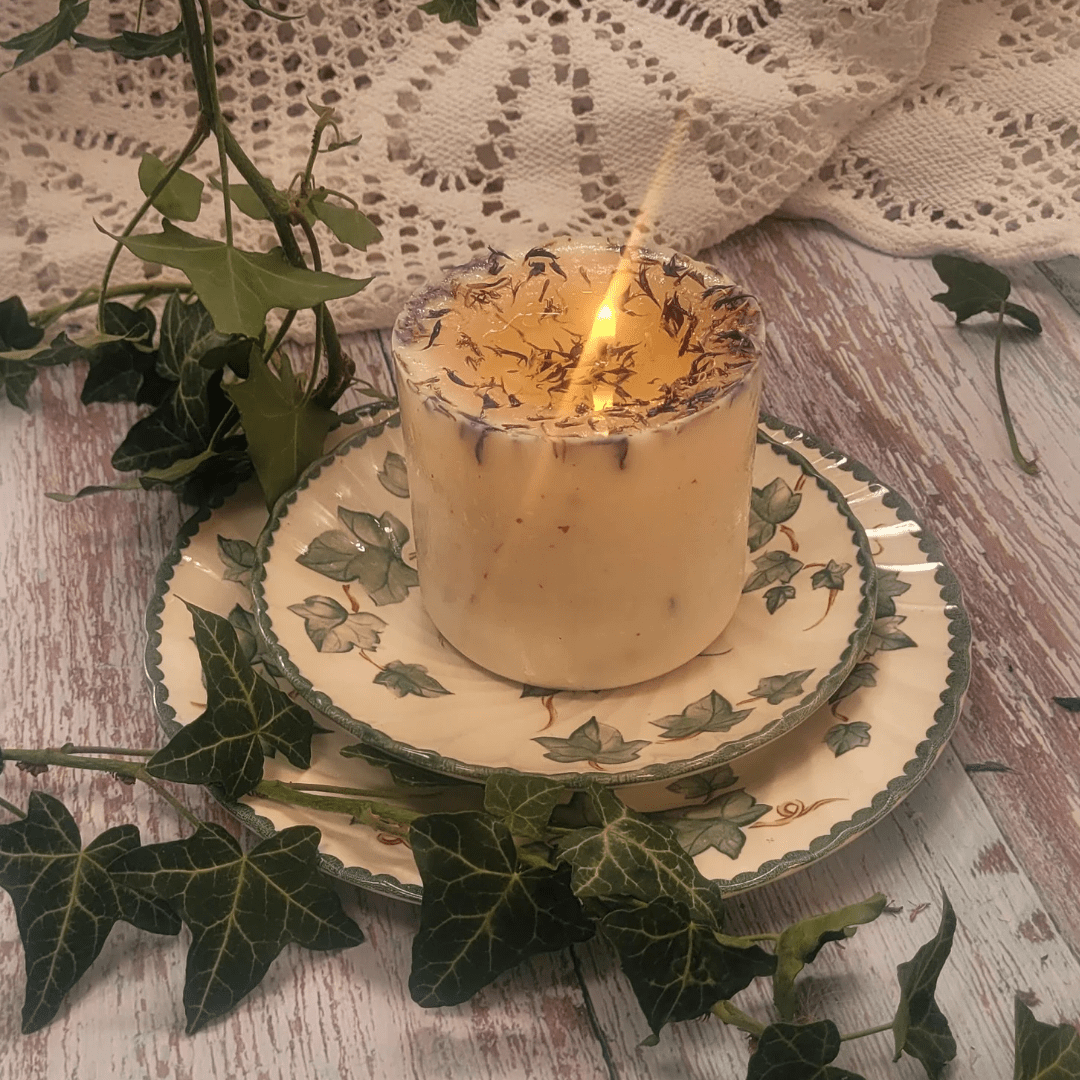 Natural Wax Candle W Wild Flowers Mango 7.5x8.5cm - RUTHERFORD & Co