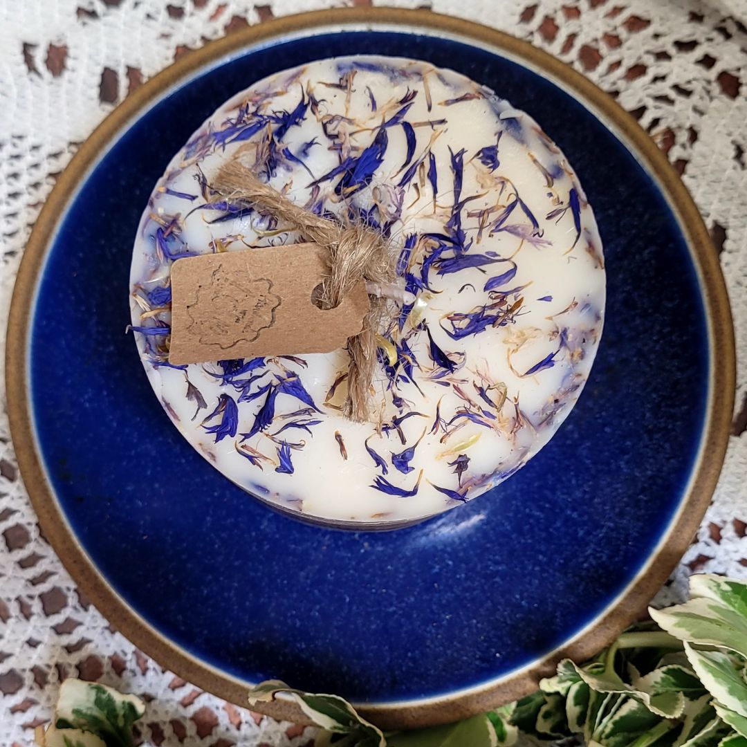 Natural Wax Candle W Wild Flowers Mango 7.5x8.5cm - RUTHERFORD & Co