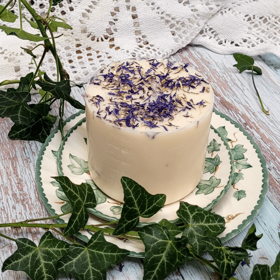 Natural Wax Candle W Wild Flowers Mango 7.5x8.5cm - RUTHERFORD & Co