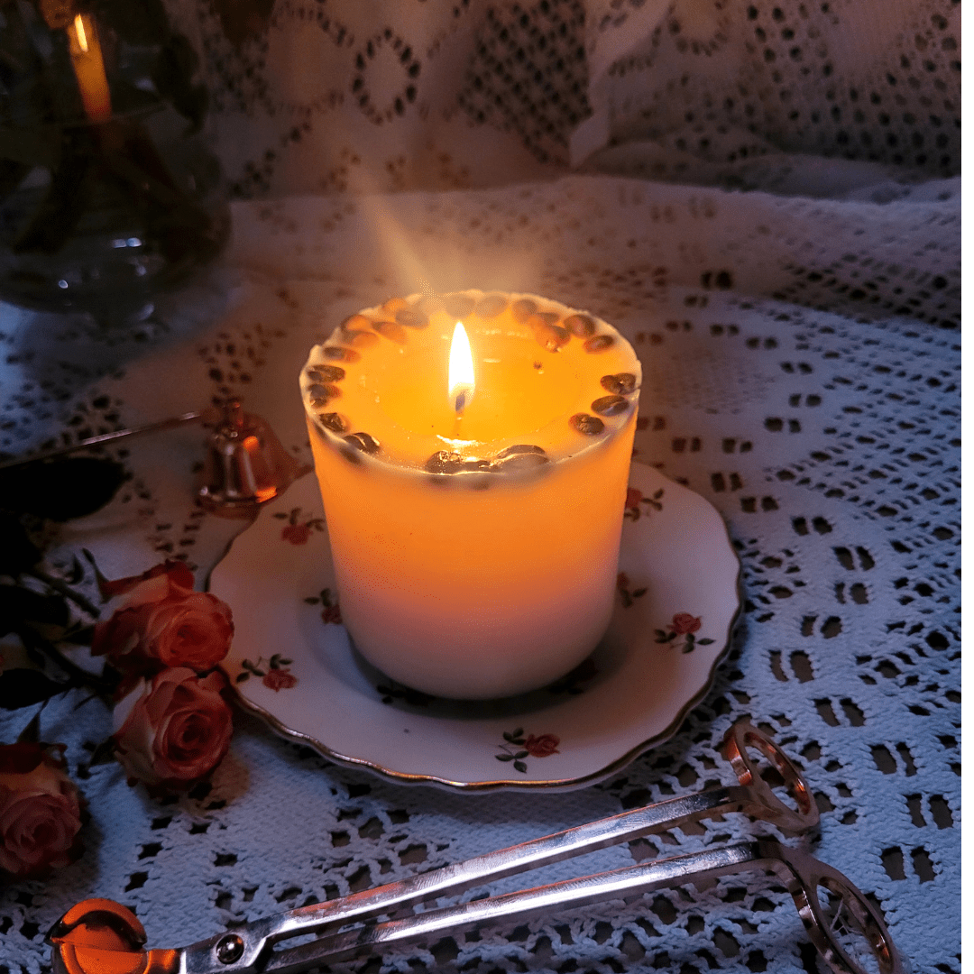 Natural Wax Candles W Coffee Beans Vanilla & Coffee 8x7.5cm - RUTHERFORD & Co
