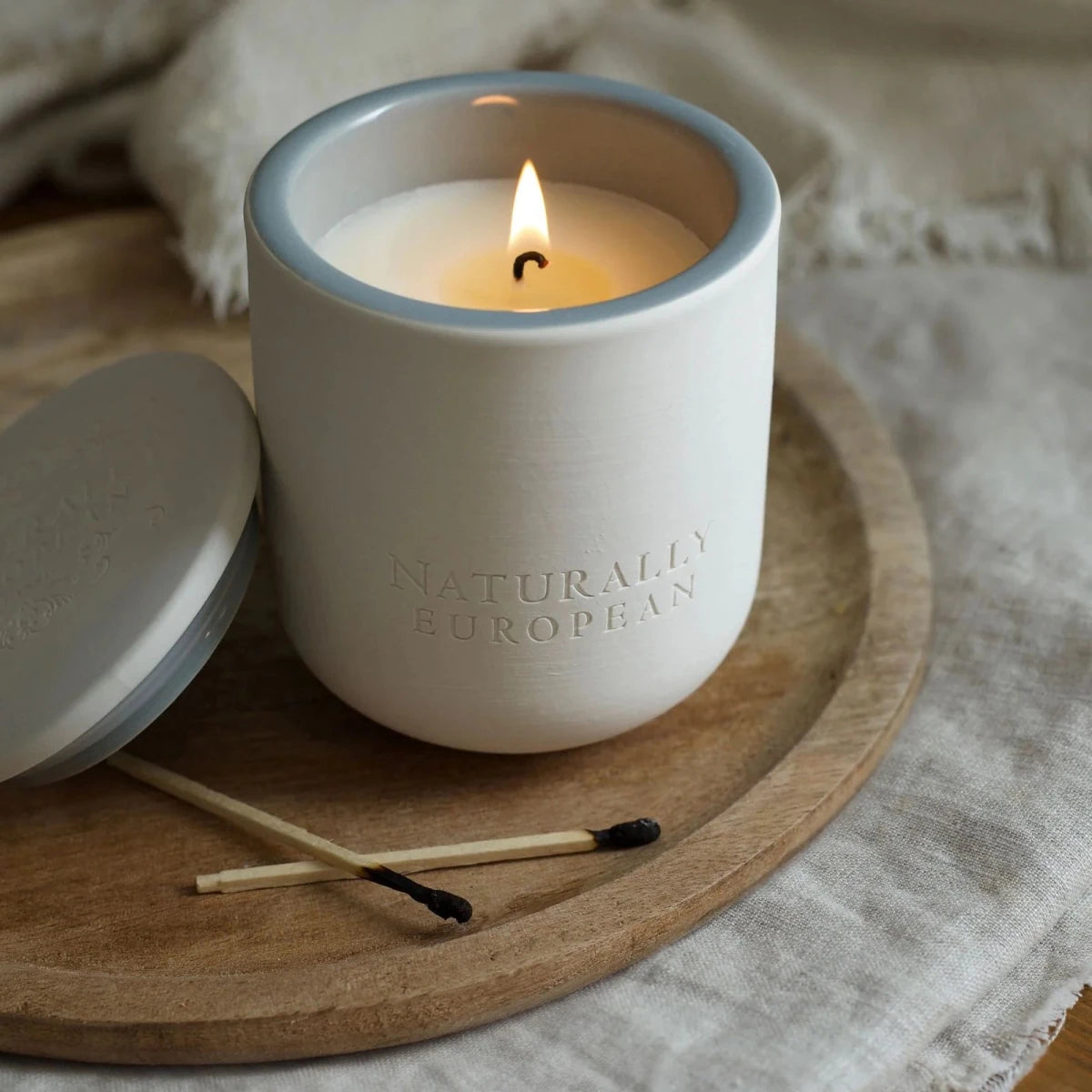 Naturally European Oak Moss and Vetiver 200g Candle - RUTHERFORD & Co