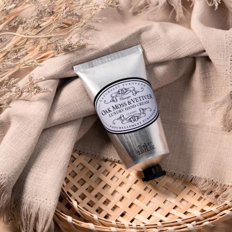 Naturally European Oak Moss and Vetiver Hand Cream - 75ml - RUTHERFORD & Co