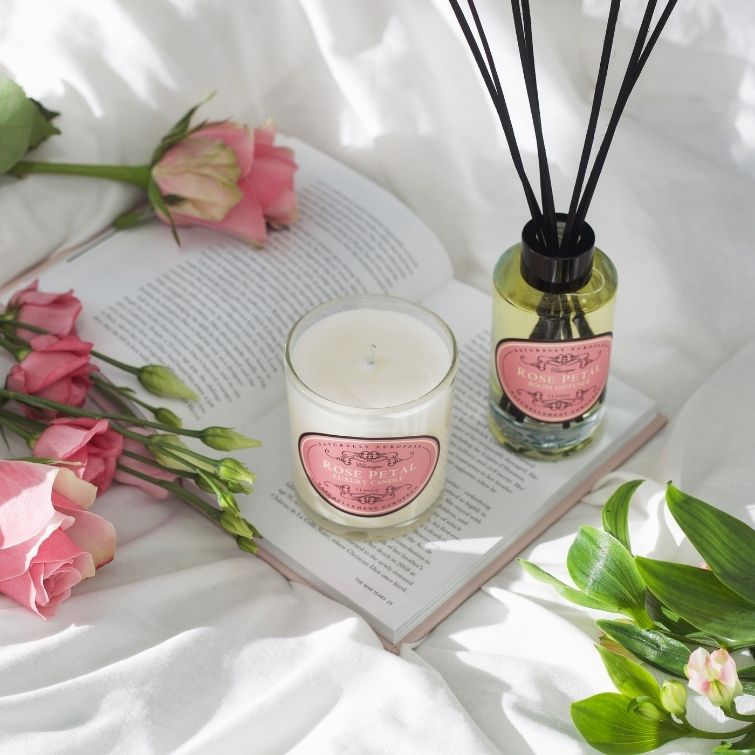 Naturally European Rose Petal Scented Candle 200g - RUTHERFORD & Co