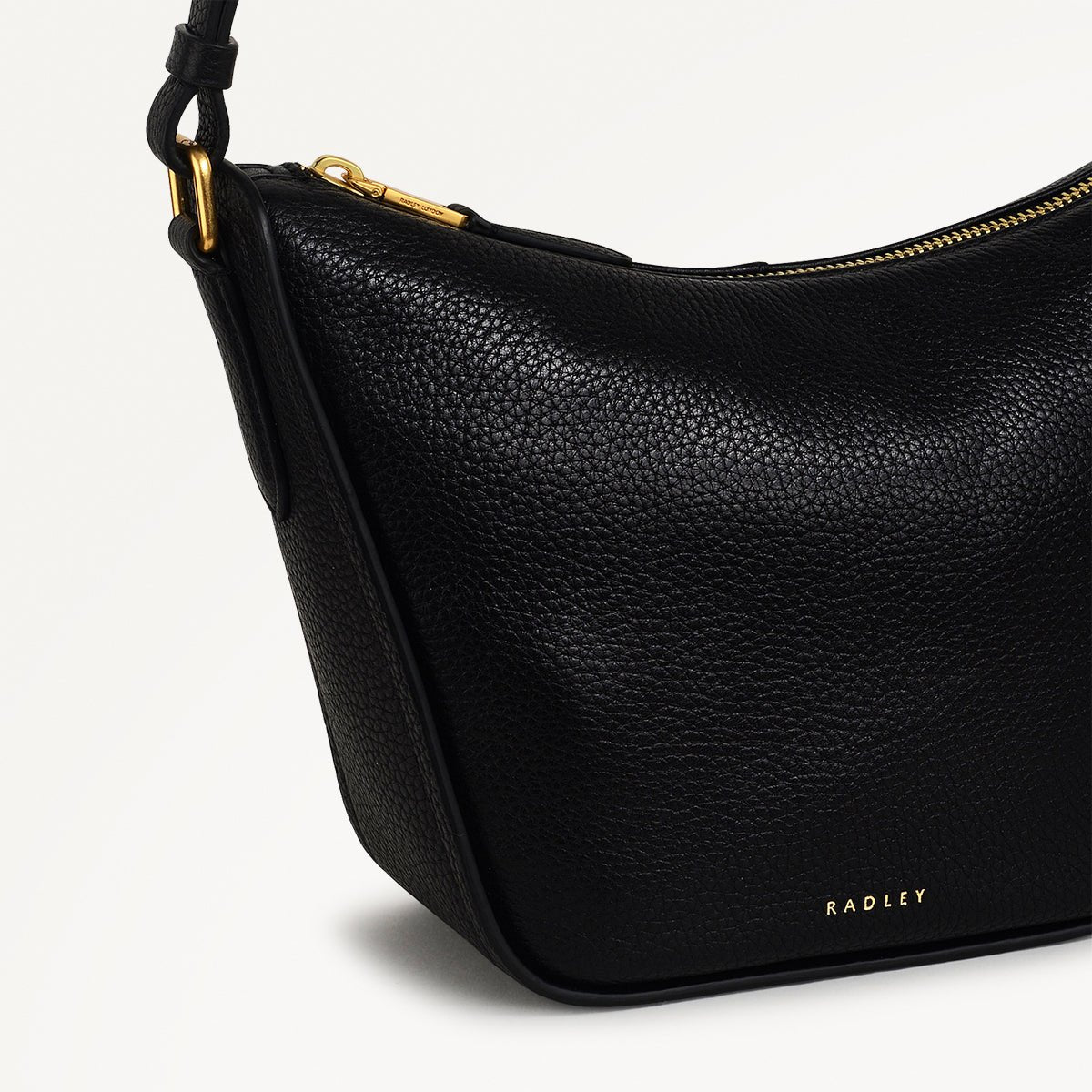 Oak Street Leather Small Ziptop Crossbody Bag In Black - RUTHERFORD & Co
