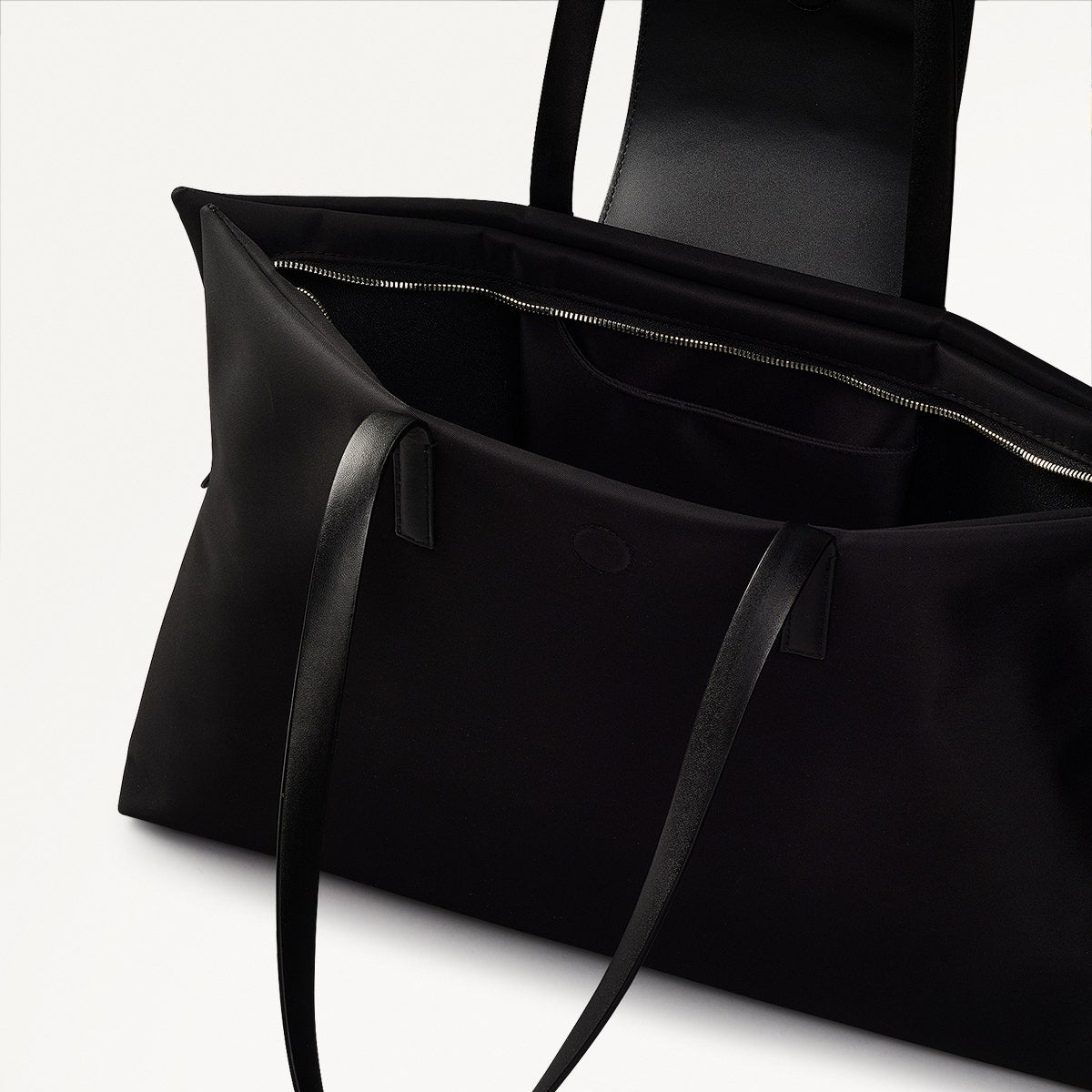 POCKET ESSENTIALS/BLACK/MEDIUM ZIPTOP TOTE - RUTHERFORD & Co