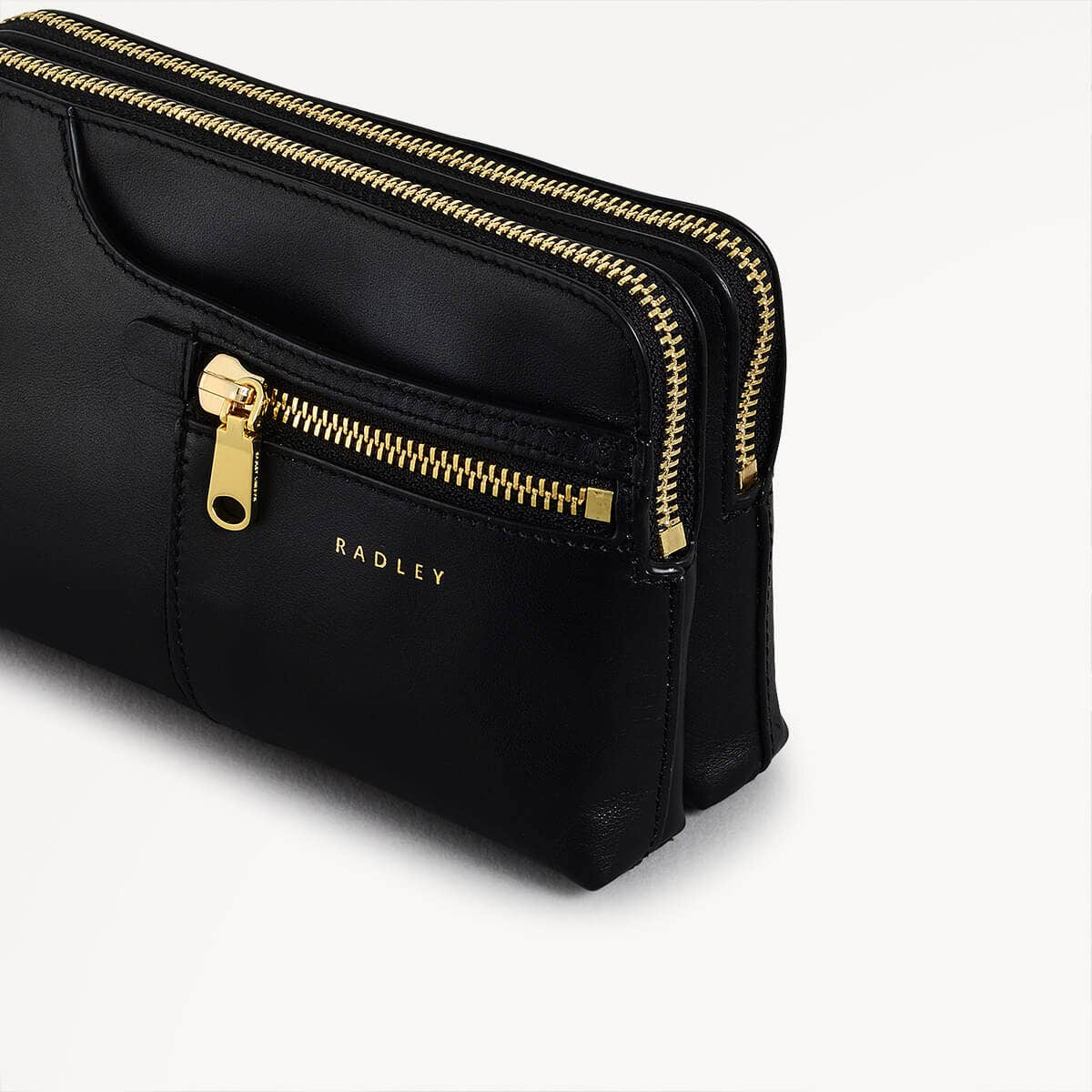 POCKETS/BLACK/SMALL ZIPTOP CROSSBODY - RUTHERFORD & Co