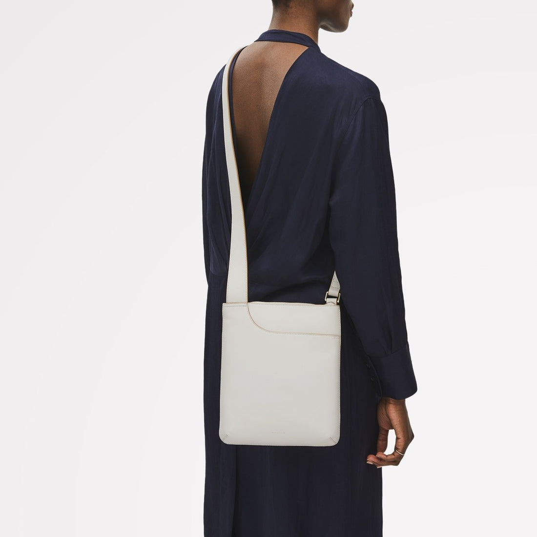 POCKETS/CHALK/MEDIUM ZIPTOP CROSSBODY - RUTHERFORD & Co