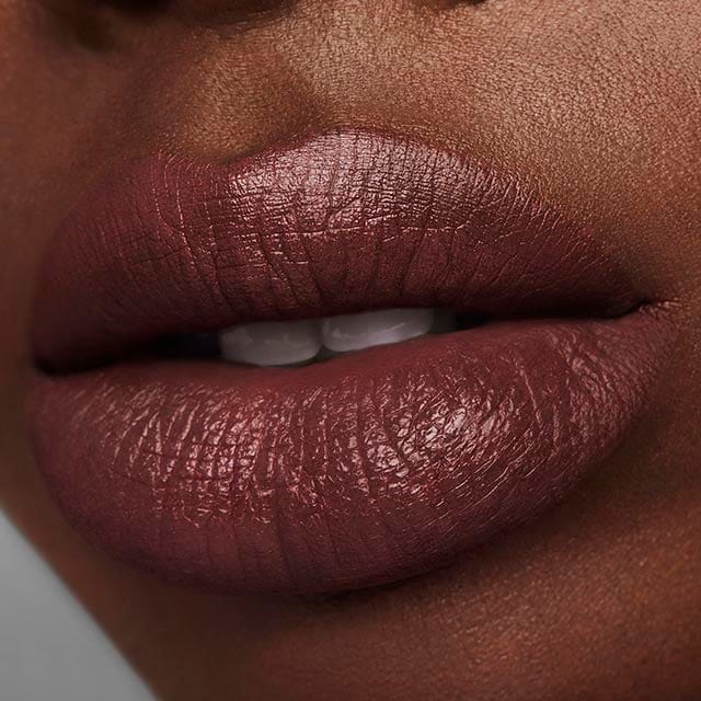 Pure Color Creme Lipstick - RUTHERFORD & Co