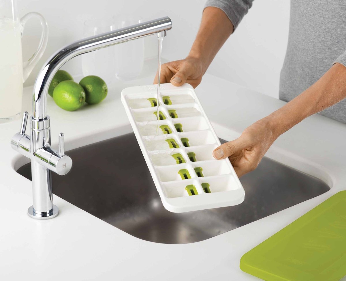 QuickSnap™ Plus Green Ice Cube Tray - RUTHERFORD & Co