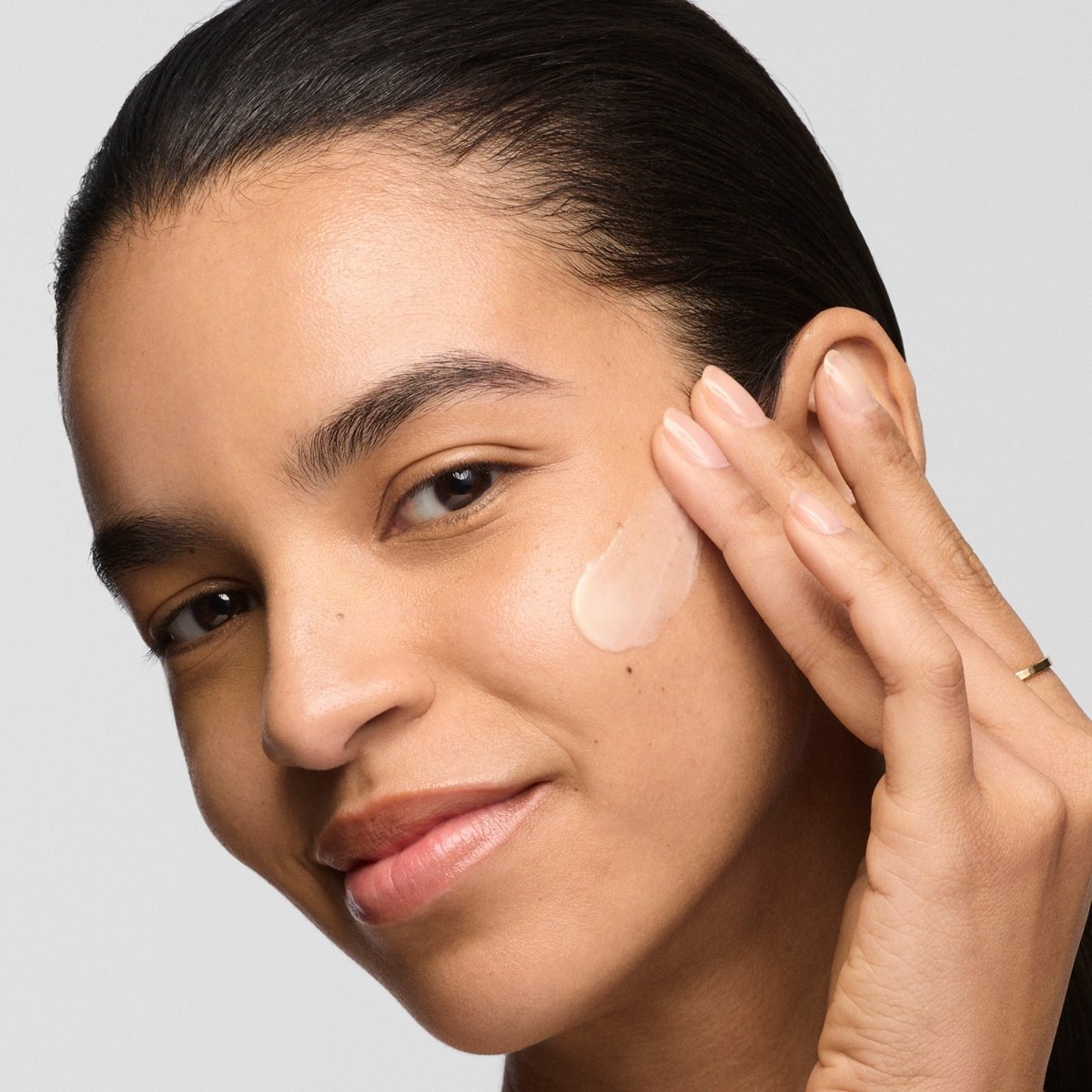 Revitalizing Supreme+ Bright Radiance Power Soft Creme Moisturizer - RUTHERFORD & Co