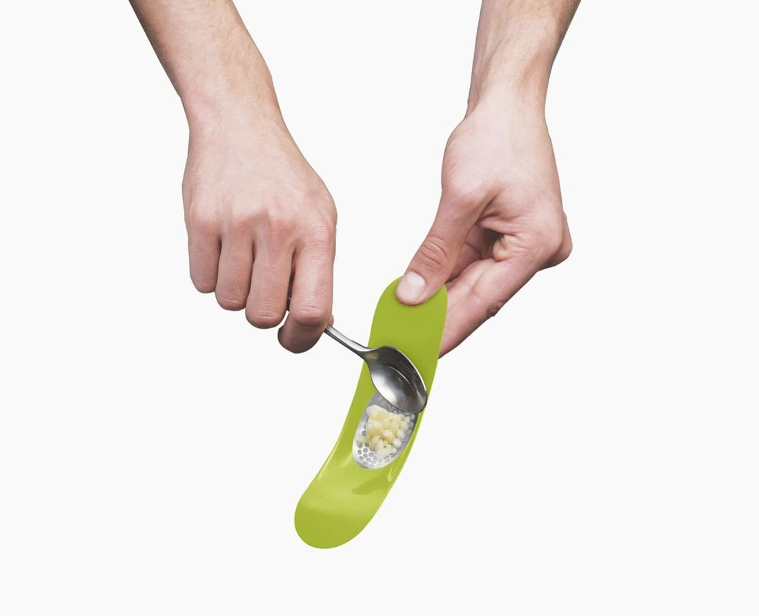 Rocker™ Green Garlic Crusher - RUTHERFORD & Co