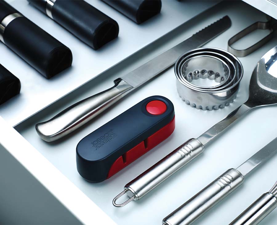 Rota™ Red Folding Knife Sharpener - RUTHERFORD & Co