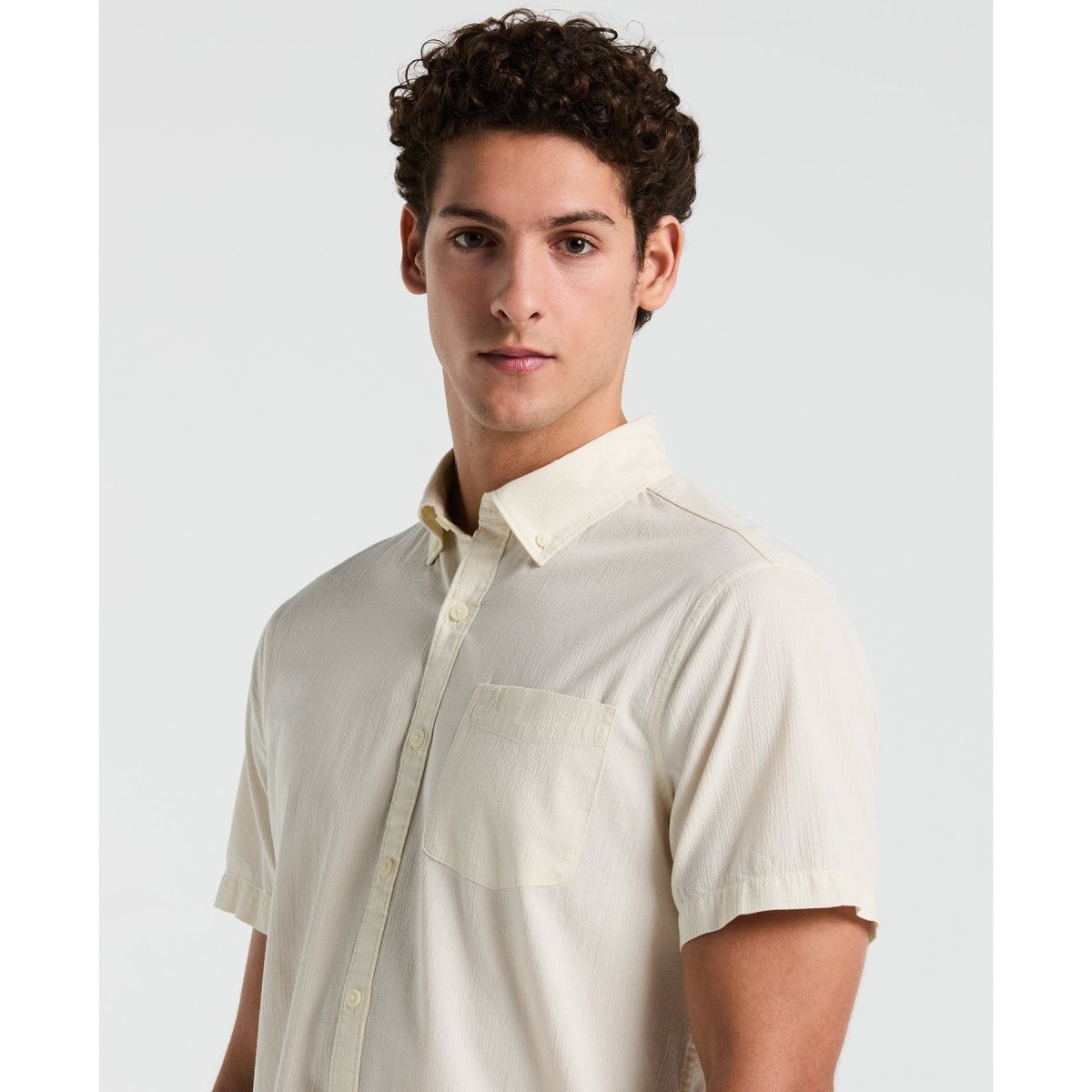 Seersucker Short Sleeve Shirt In Birch - RUTHERFORD & Co