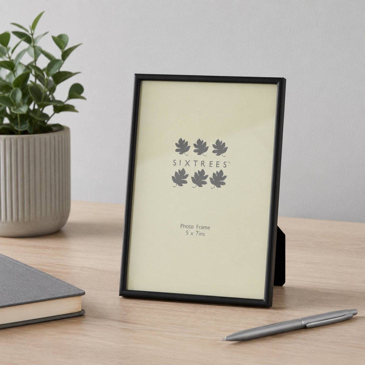 Sixtrees Cambourne Satin Black Metal 5 x 7 inch Photo Frame - RUTHERFORD & Co