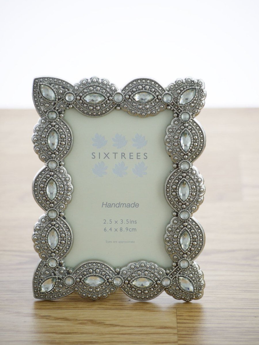 Sixtrees Cecilia Antique Vintage and Shabby Chic Style - RUTHERFORD & Co