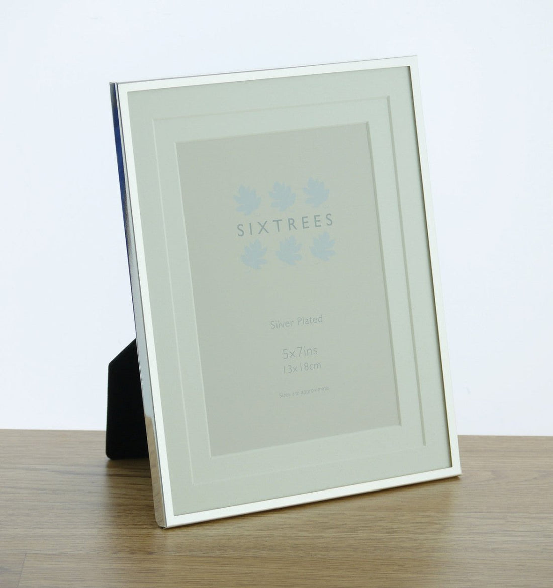 Sixtrees Park Lane Silver Plated 7x5 inch Photoframe - RUTHERFORD & Co
