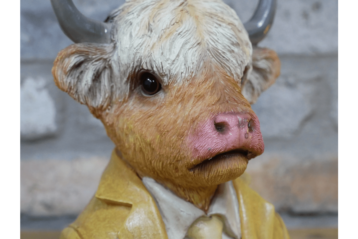Small Cow Bust - RUTHERFORD & Co