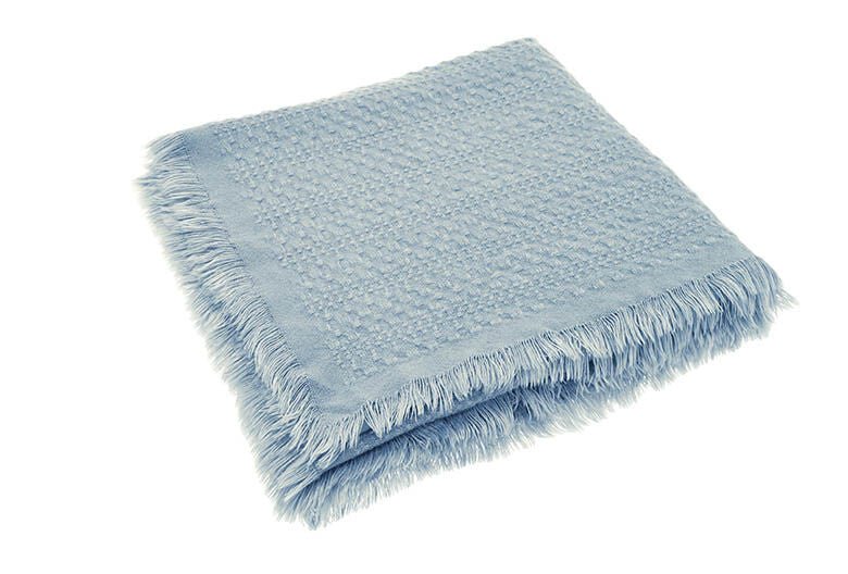 Soft weave throw sky - RUTHERFORD & Co