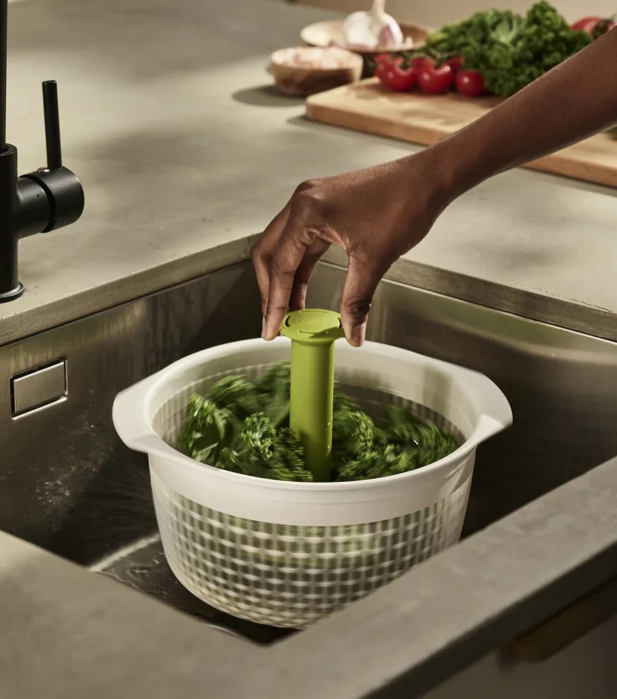 Spindola™ Green In - sink Salad - spinning Colander - RUTHERFORD & Co