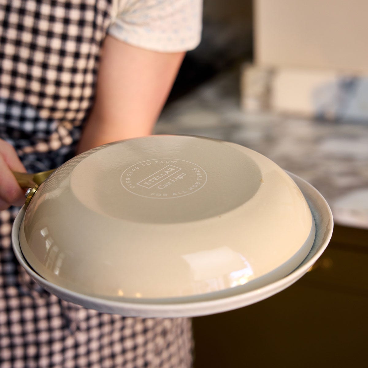 Stellar Cast Light, 24cm Frying Pan, Clay - RUTHERFORD & Co