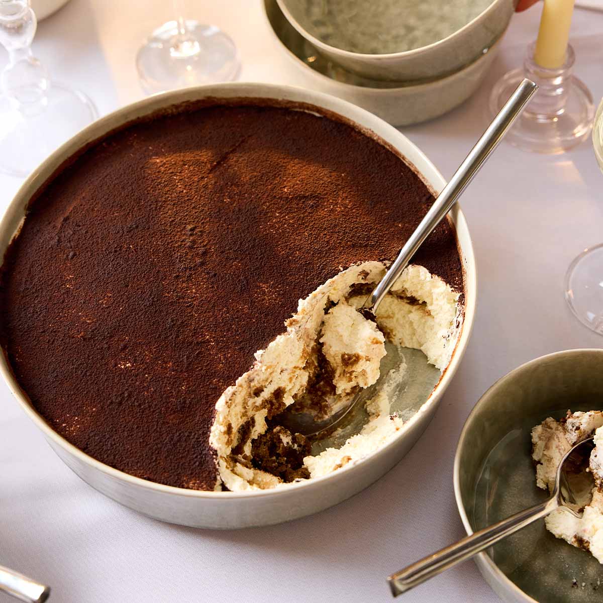 Stellar Stoneware Bantham, Serving Bowl - RUTHERFORD & Co