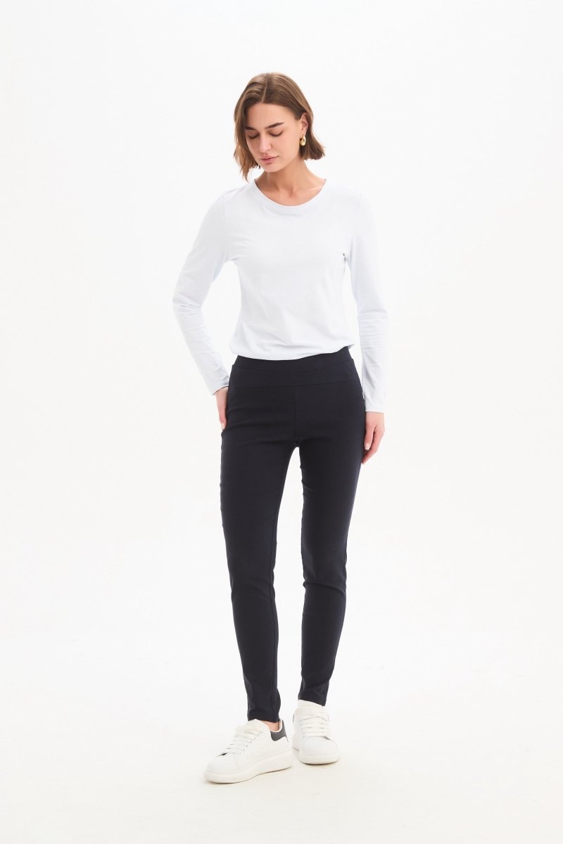Straight Pant Black - RUTHERFORD & Co
