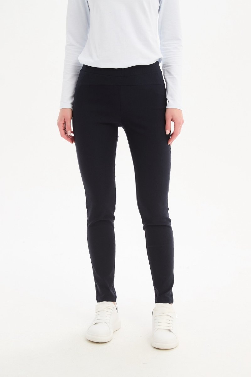 Straight Pant Black - RUTHERFORD & Co