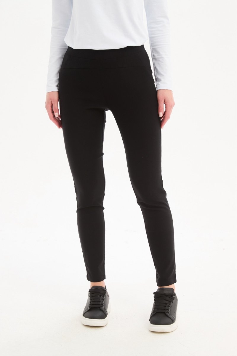 Straight Pant Black - RUTHERFORD & Co