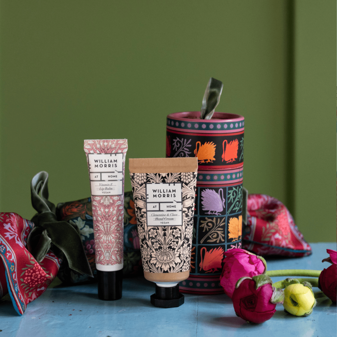 Sunflower Swan Use & Reuse Fabric Cracker - RUTHERFORD & Co