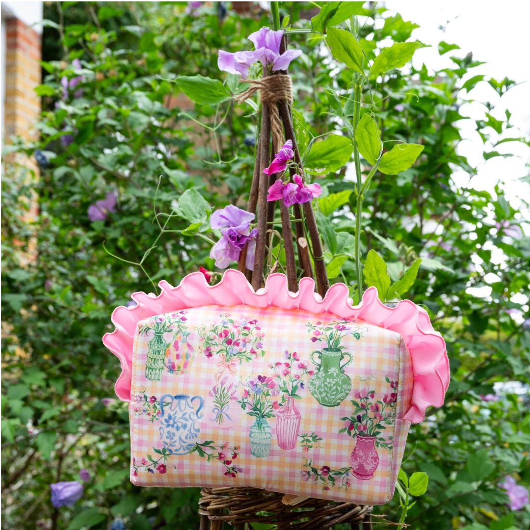 Sweet Pea Ruffle Wash Bag - RUTHERFORD & Co