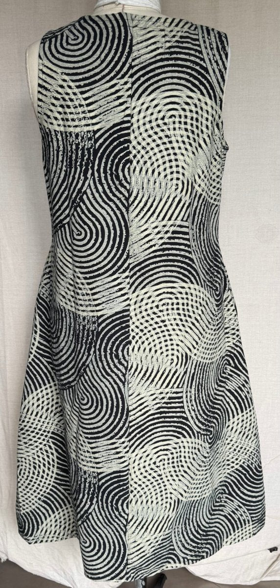 Tara Vao Marlen 8146 L Dress Black Floral / Print - RUTHERFORD & Co