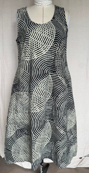 Tara Vao Marlen 8146 L Dress Black Floral / Print - RUTHERFORD & Co