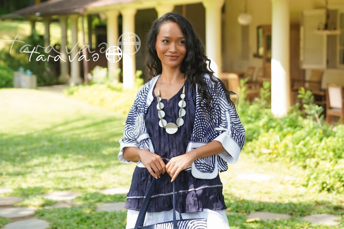 Tara Vao Morgan 2094 L. Top Navy - RUTHERFORD & Co