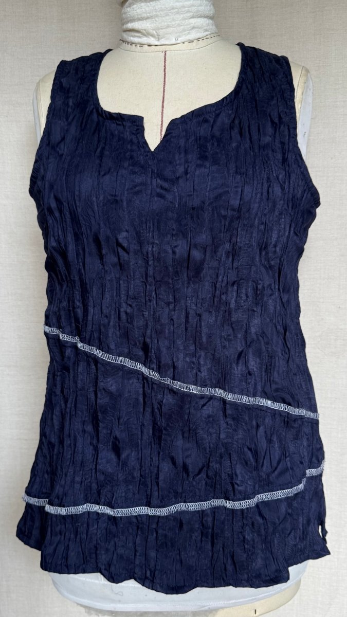 Tara Vao Morgan 2094 L. Top Navy - RUTHERFORD & Co