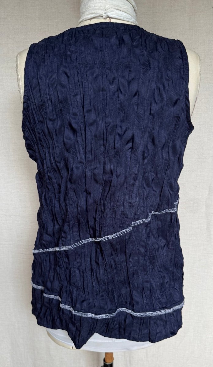 Tara Vao Morgan 2094 L. Top Navy - RUTHERFORD & Co