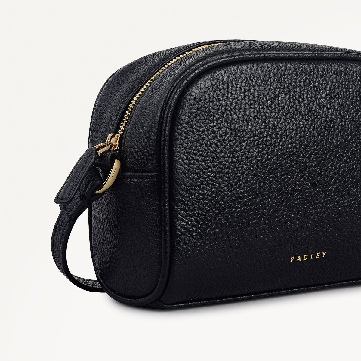 The Daily Small Zip Around Cross Body Black - RUTHERFORD & Co