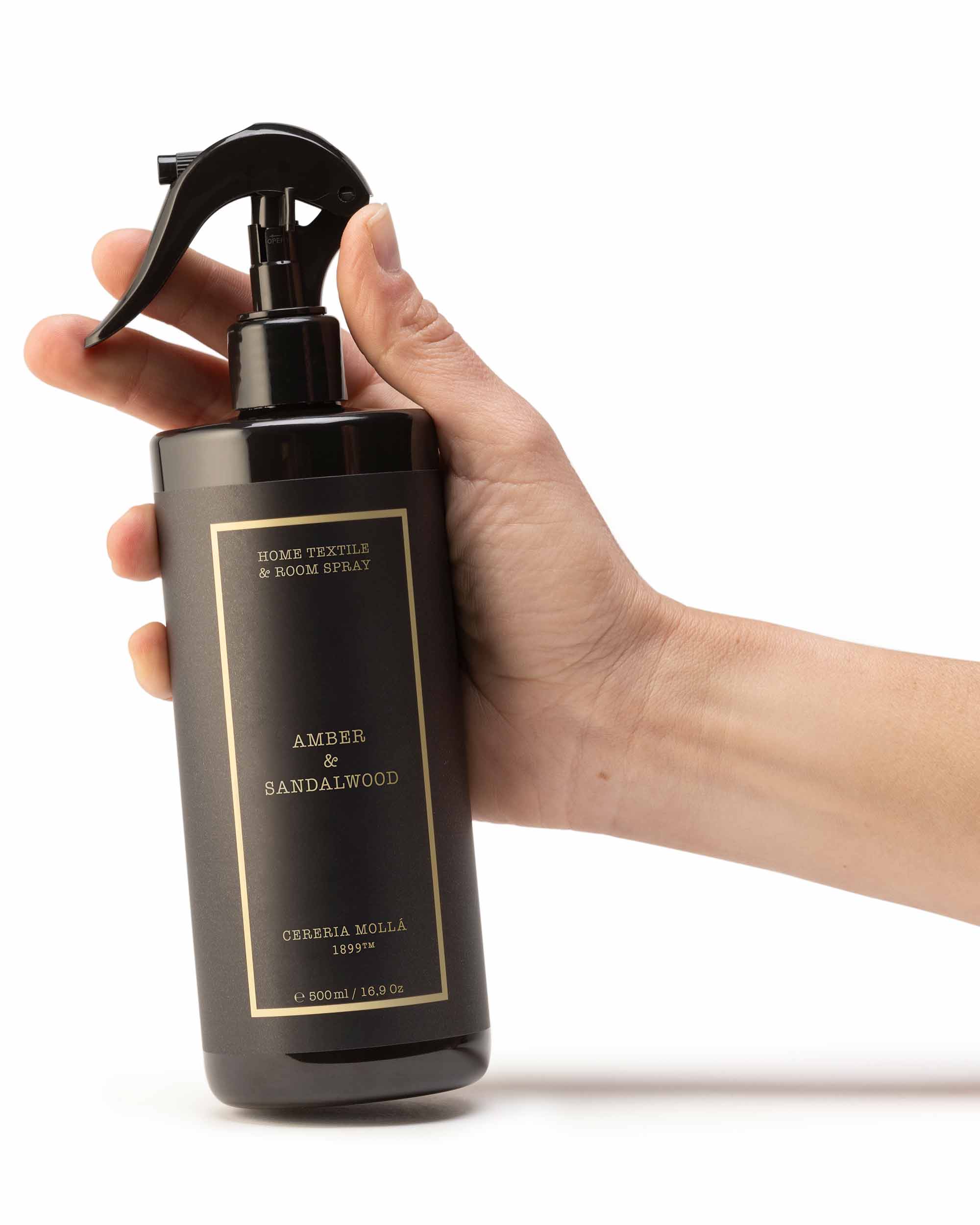 Home Textile & Room Spray 500ml - Amber & Sandalwood - Black