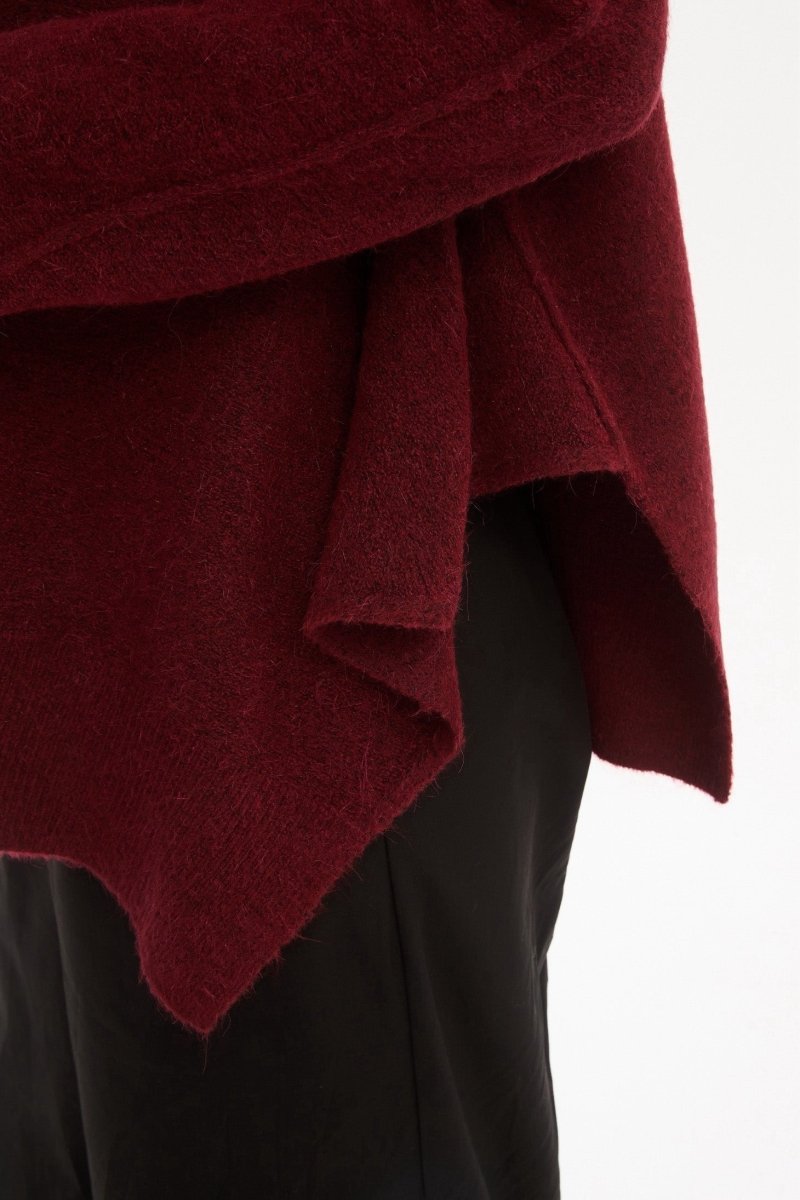 V Neck Split Knit Wine - RUTHERFORD & Co