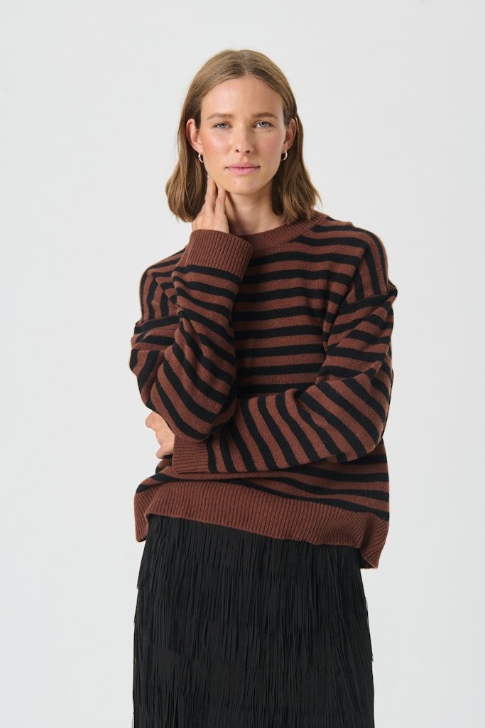 VinasPW Pu Pullover - Sorrel Horse/black Stripe - RUTHERFORD & Co