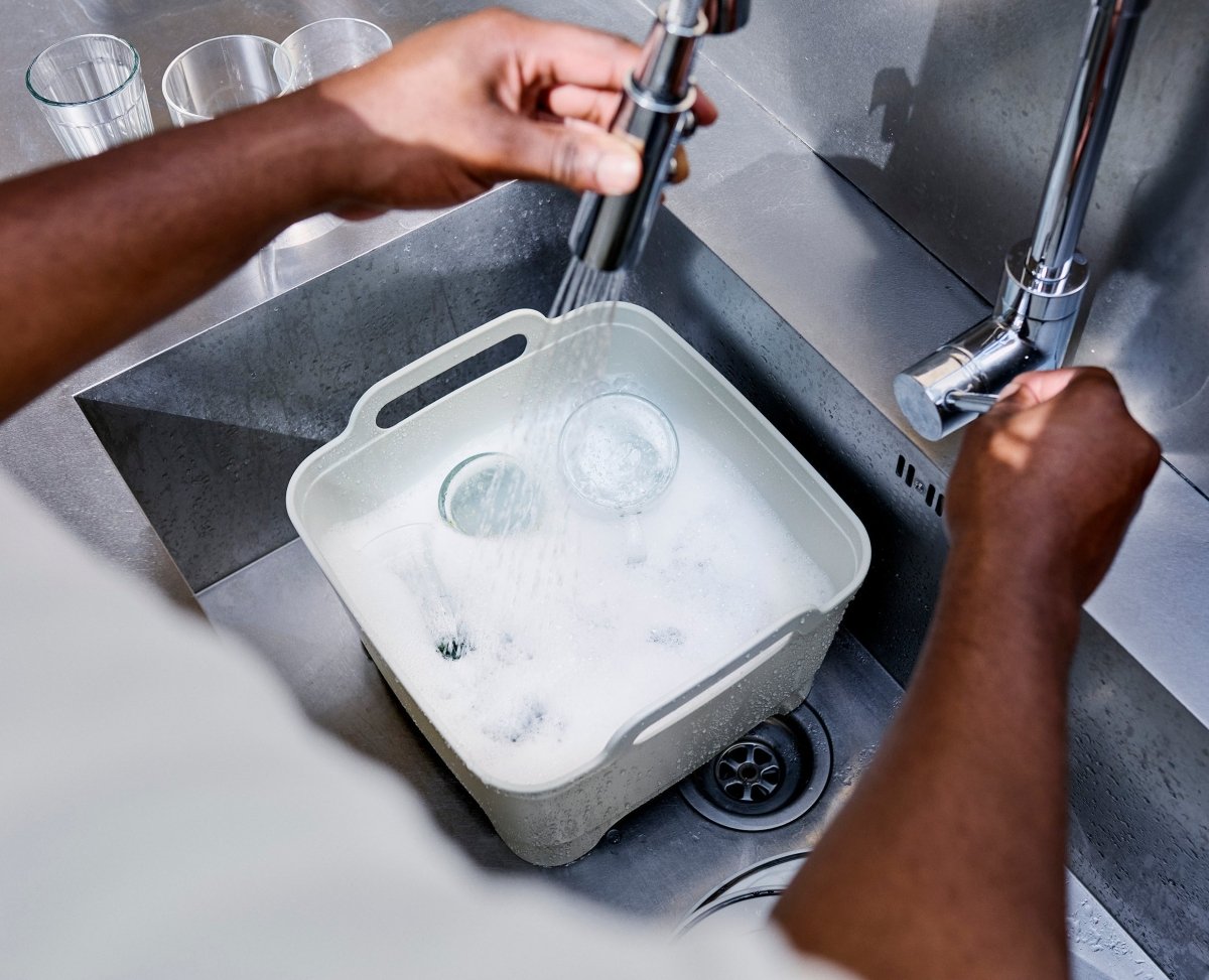 Wash&Drain™ Stone Green Washing-up Bowl - RUTHERFORD & Co