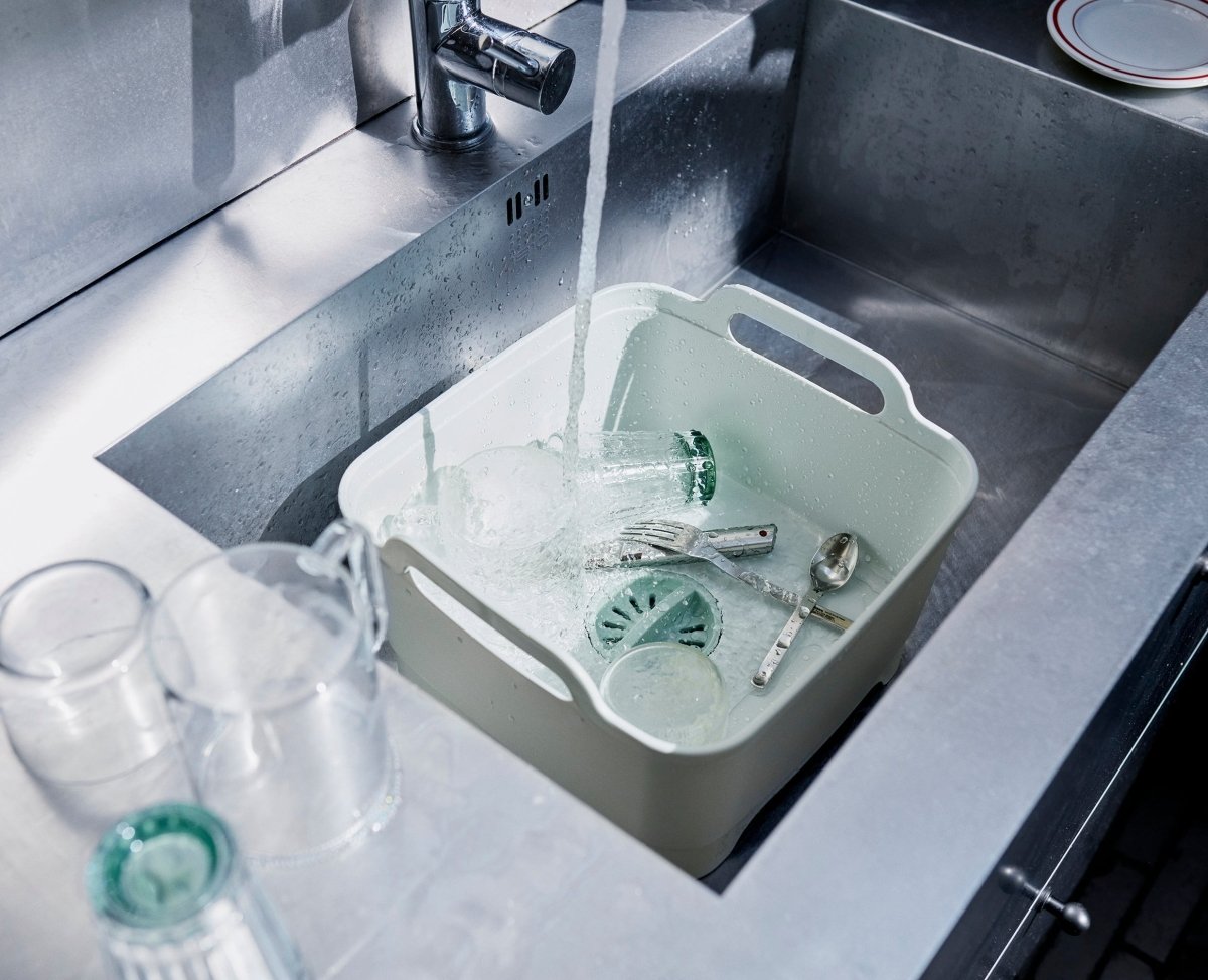 Wash&Drain™ Stone Green Washing-up Bowl - RUTHERFORD & Co