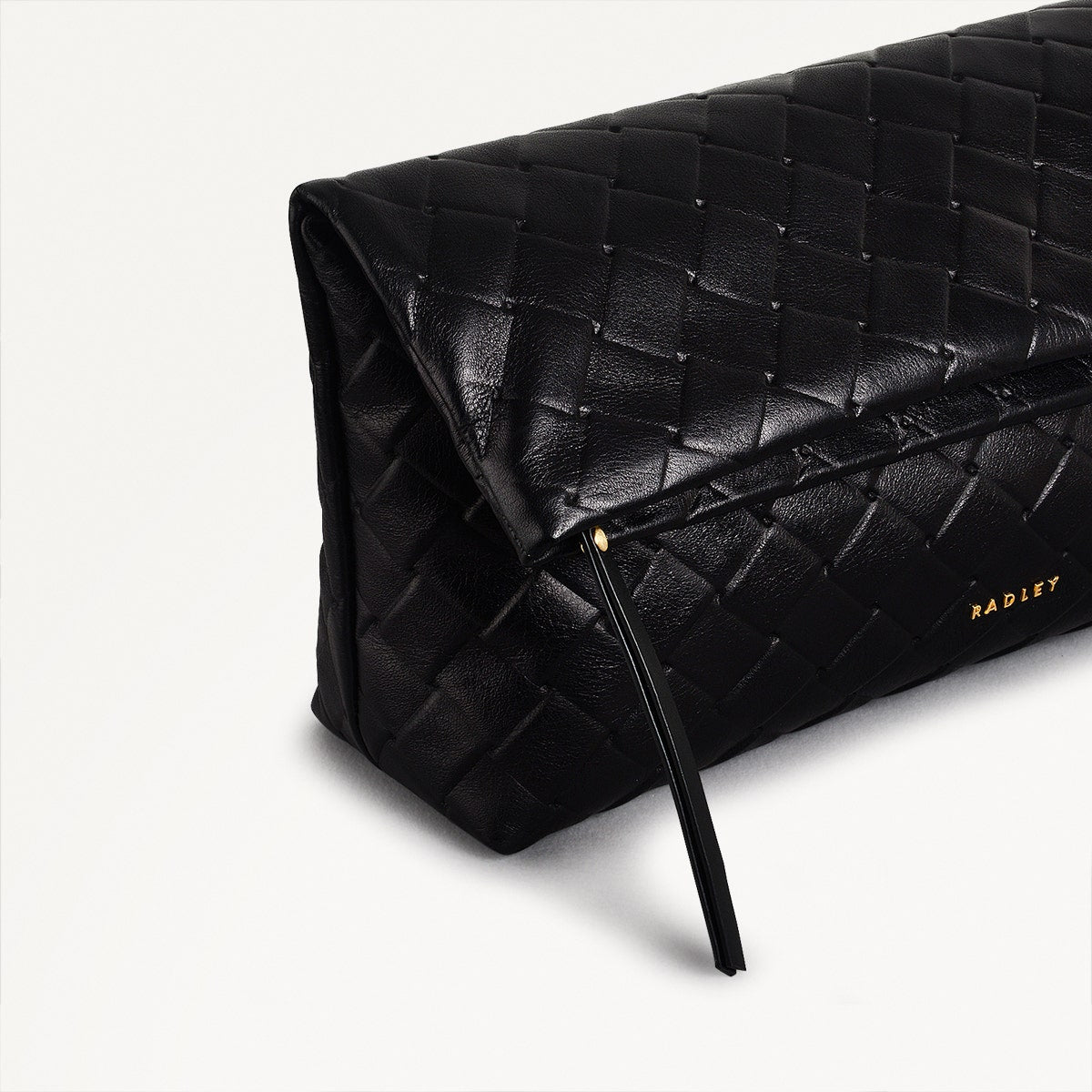 WEAVER LANE/BLACK/MEDIUM FLAPOVER CLUTCH - RUTHERFORD & Co