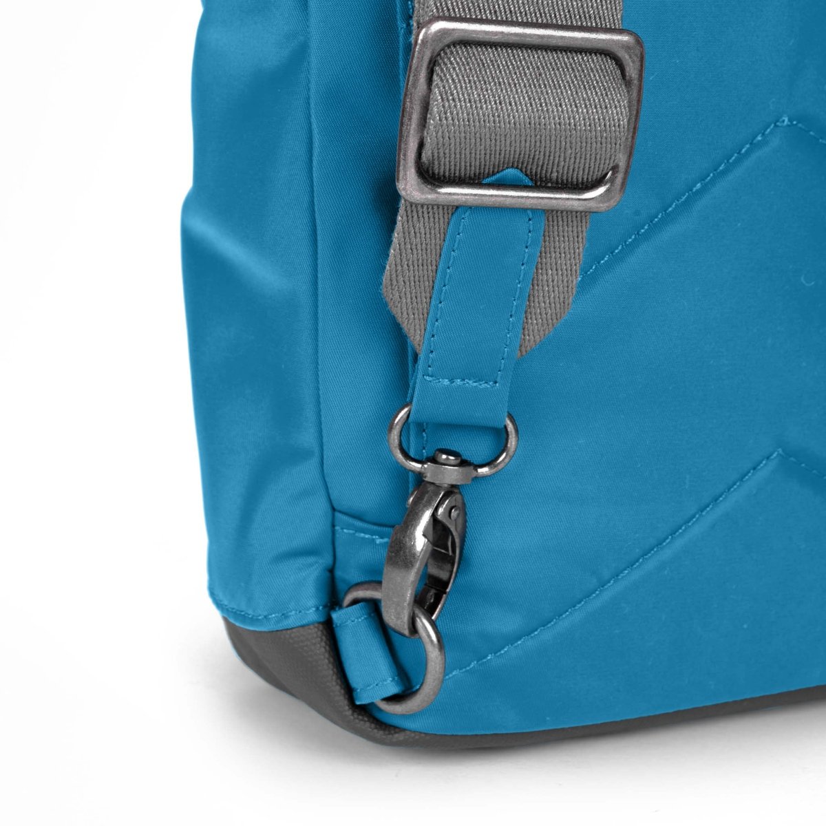 Willesden Sling Bag in Marine - RUTHERFORD & Co
