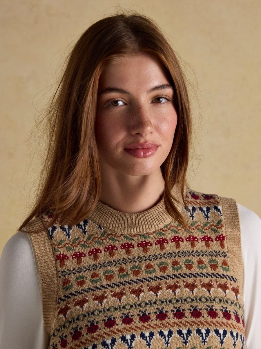 Woodland Oatmeal Intarsia Crew Neck Knitted Vest - RUTHERFORD & Co