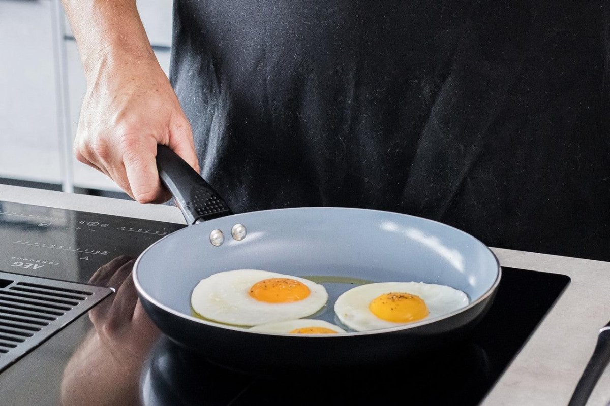 MasterClass Ceramic Non - Stick Eco 26cm Fry Pan - RUTHERFORD & Co