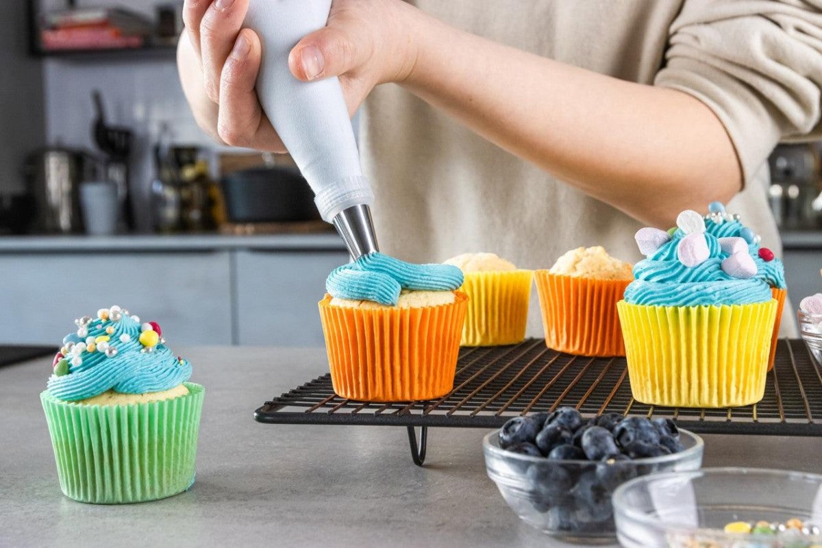 Sweetly Does It Icing Tin Set - RUTHERFORD & Co